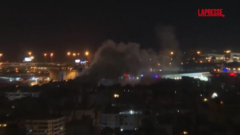 Libano, una colonna di fumo si alza sopra Beirut