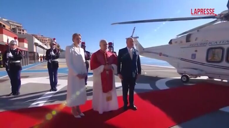 Papa Leone XIV è arrivato nel Principato di Monaco in elicottero