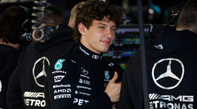 Kimi Antonelli in pole nel Gp del Giappone 2026. Alle sue spalle Russell. Quarto Leclerc