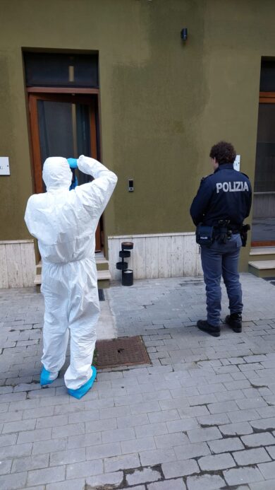 Macerata, 26enne trovata senza vita in un b&b: ipotesi overdose