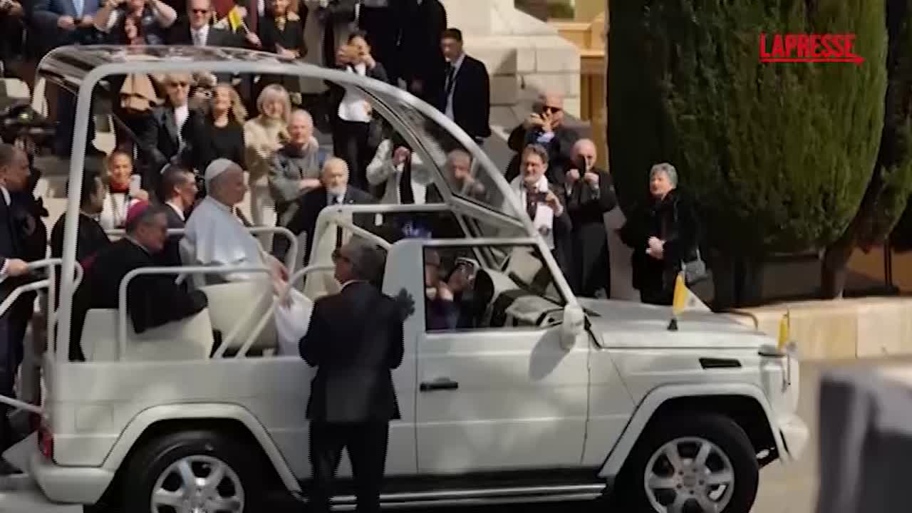 papa leone xiv nel principato di monaco in papamobile saluta la folla da Lapresse.it papa leone xiv nel principato di monaco in papamobile saluta la folla