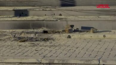 Iran, un drone precipita nel centro di Baghdad: le immagini dalla capitale iraqena