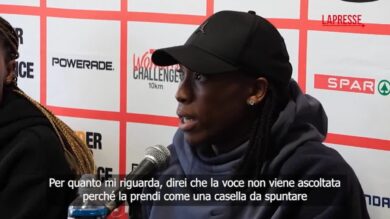 Il Cio esclude le atlete transgender, Semenya: "È una bugia, risponderemo con forza"