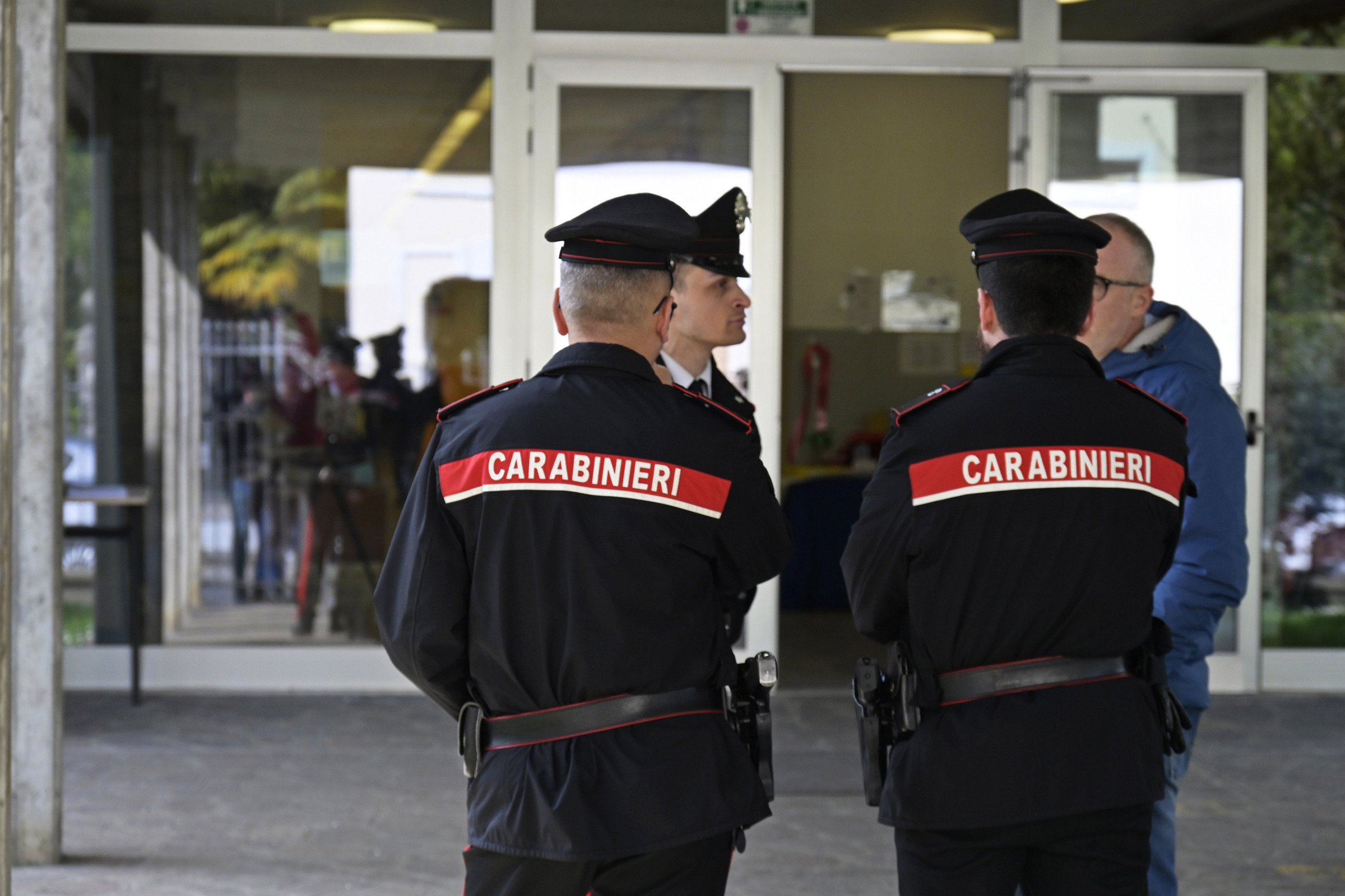 Trapani, 11enne tenta di accoltellare professore e riprende l’aggressione con il cellulare Trapani, 11enne tenta di accoltellare professore e riprende l’aggressione con il cellulare
