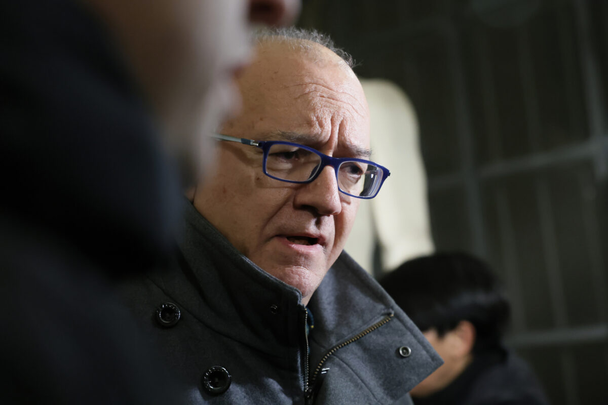 Prof accoltellata, la docente scrive nuova lettera: “Salvata da un altro alunno e da donatori del sangue”