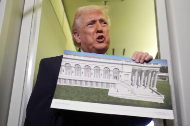 Stati Uniti, Donald Trump mostra il rendering della nuova sala da ballo della Casa Bianca