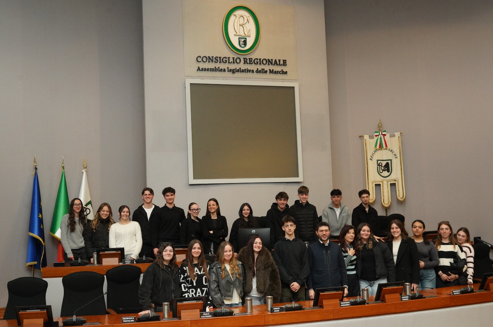 Marche, i ragazzi del Liceo “Rinaldini” visitano l’Aula del consiglio