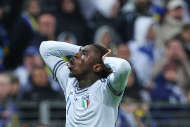 La reazione di Moise Kean dopo aver sprecato una buona occasione per l'Italia. (AP Photo/Armin Durgut)