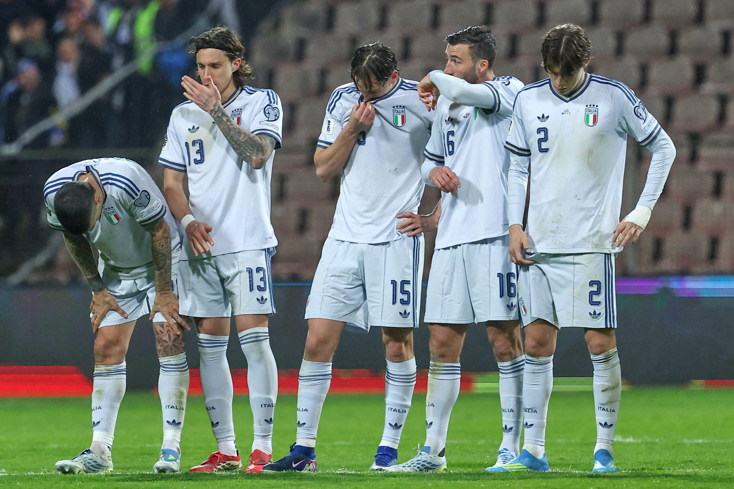 Inferno Italia, la Bosnia passa 5-2 dopo i calci di rigore. Niente Mondiale per gli Azzurri Inferno Italia, la Bosnia passa 5-2 dopo i calci di rigore. Niente Mondiale per gli Azzurri