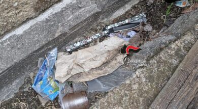 Napoli, 14enne accoltellato a scuola: denunciati due minorenni