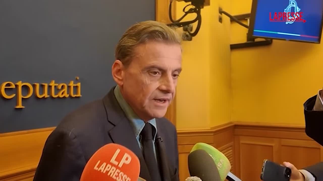 Bollette, Calenda: “Lobby delle compagnie energetiche è la più potente che c'è"