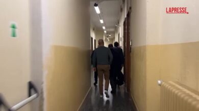 Tram deragliato a Milano,  in procura l’interrogatorio del tramviere