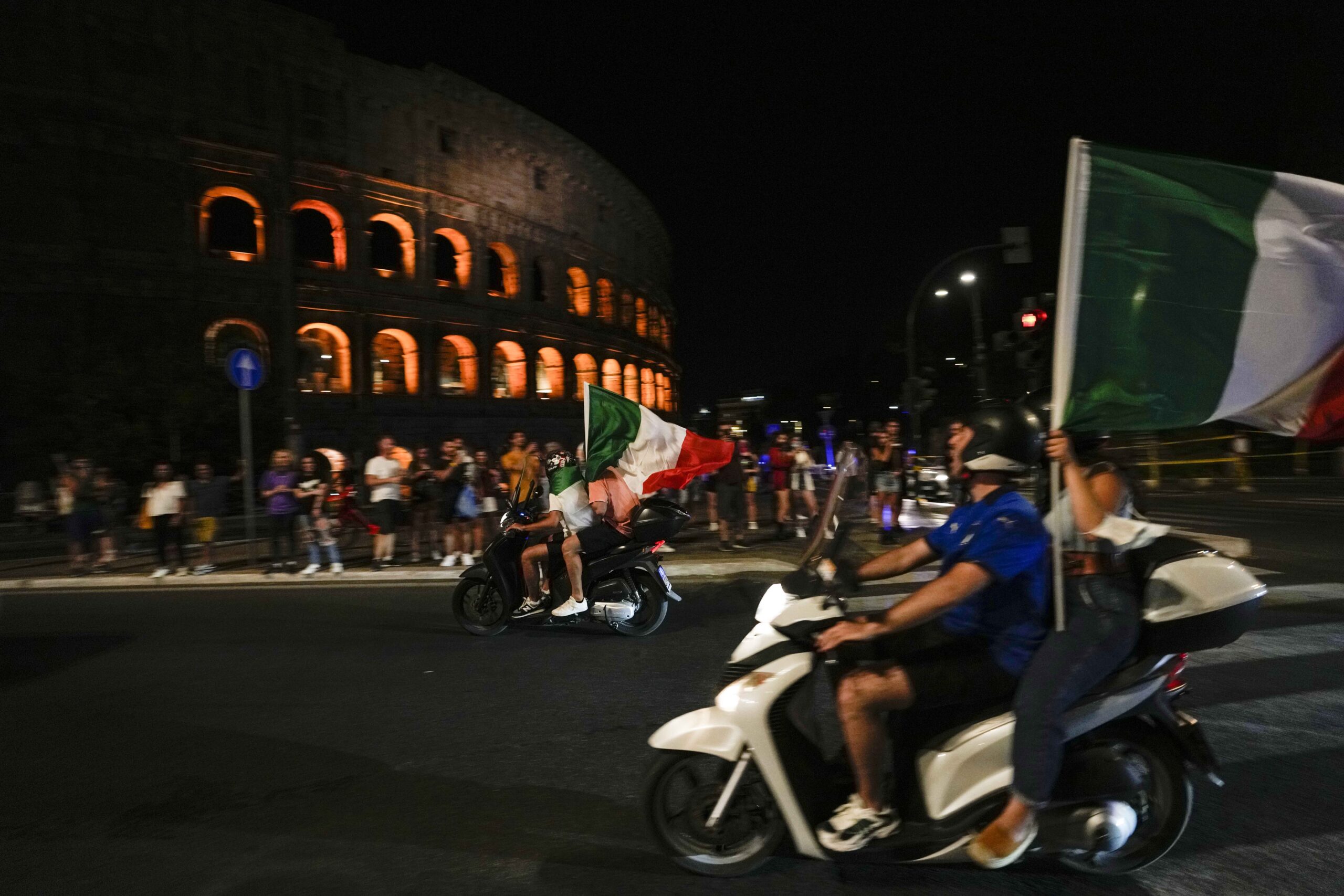 Italia fuori dai Mondiali: addio alla dopamina collettiva delle ‘notti magiche’ 