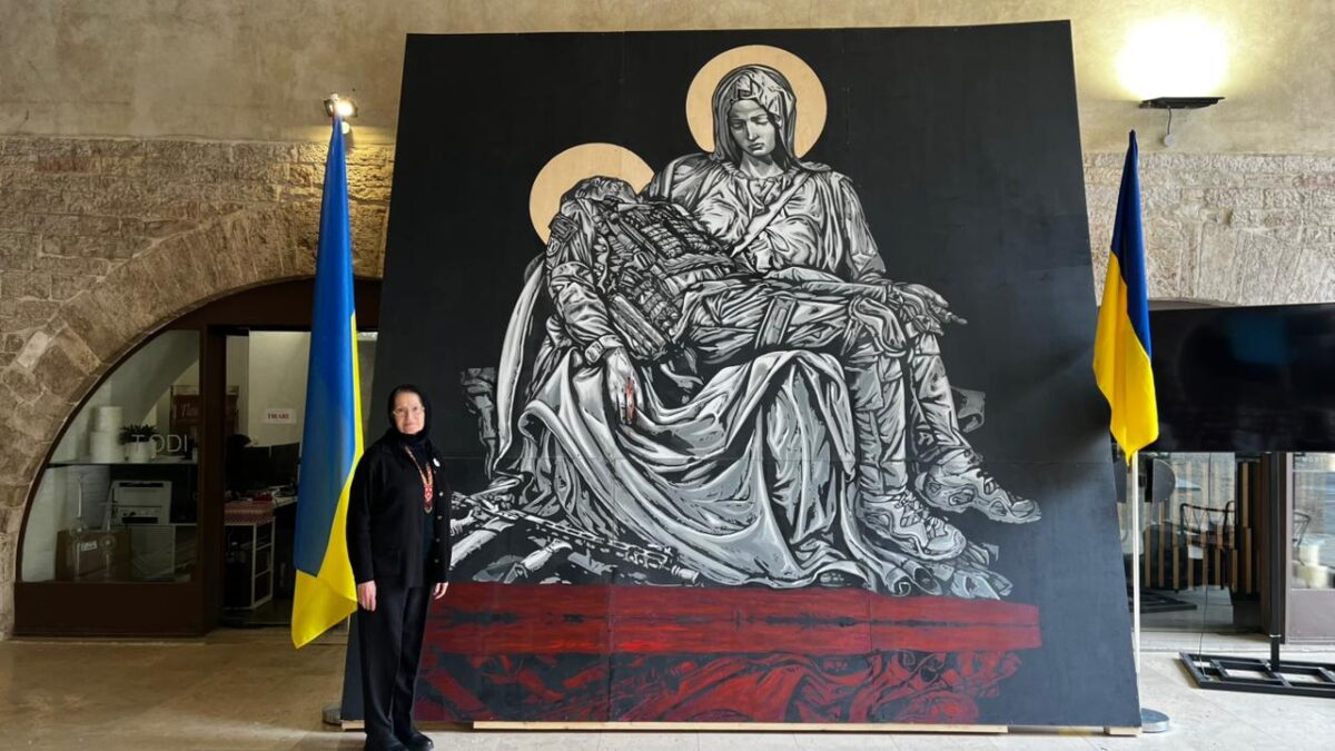 Ucraina, soldatessa ex prigioniera dei russi: “Non lasceremo il Donbass”