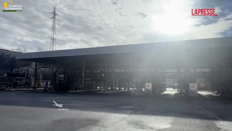 Savona, furti di carburante a Vado Ligure: sequestrati oltre 3.700 litri