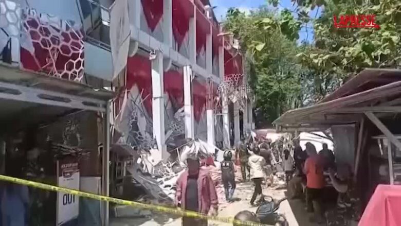 Forte terremoto in Indonesia: macerie a Manado