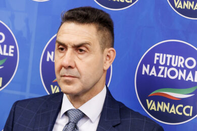 Vannacci, Futuro Nazionale e le ‘ronde’ a Firenze: è polemica