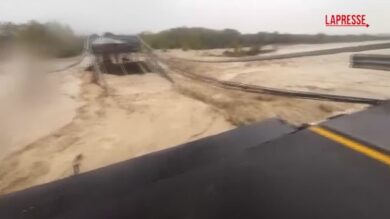 Maltempo Molise, ponte crollato: il fiume Trigno in piena sommerge i resti della struttura