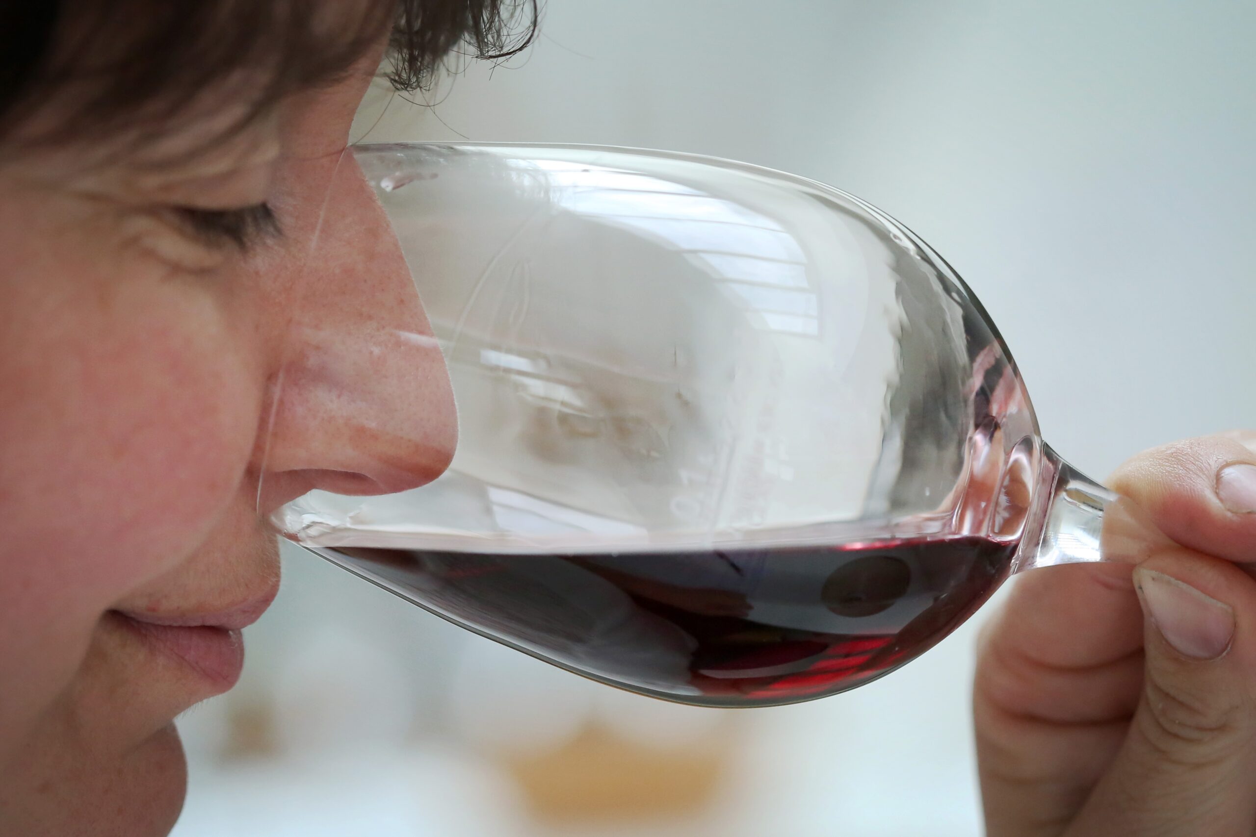 Vino e salute, non esiste una regola che vale per tutti: la ricerca