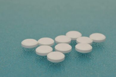 Farmaci studiati sugli uomini: il rebus dell’effetto sulle donne