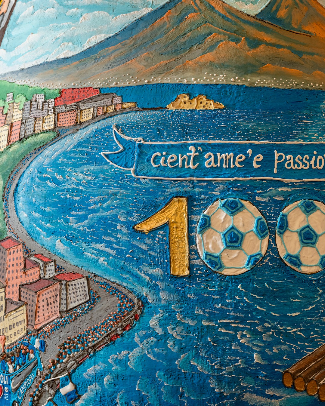 Galleria foto 'Pasqua, uovo da record per i 100 anni del Napoli: c’è anche Maradona' - foto 8