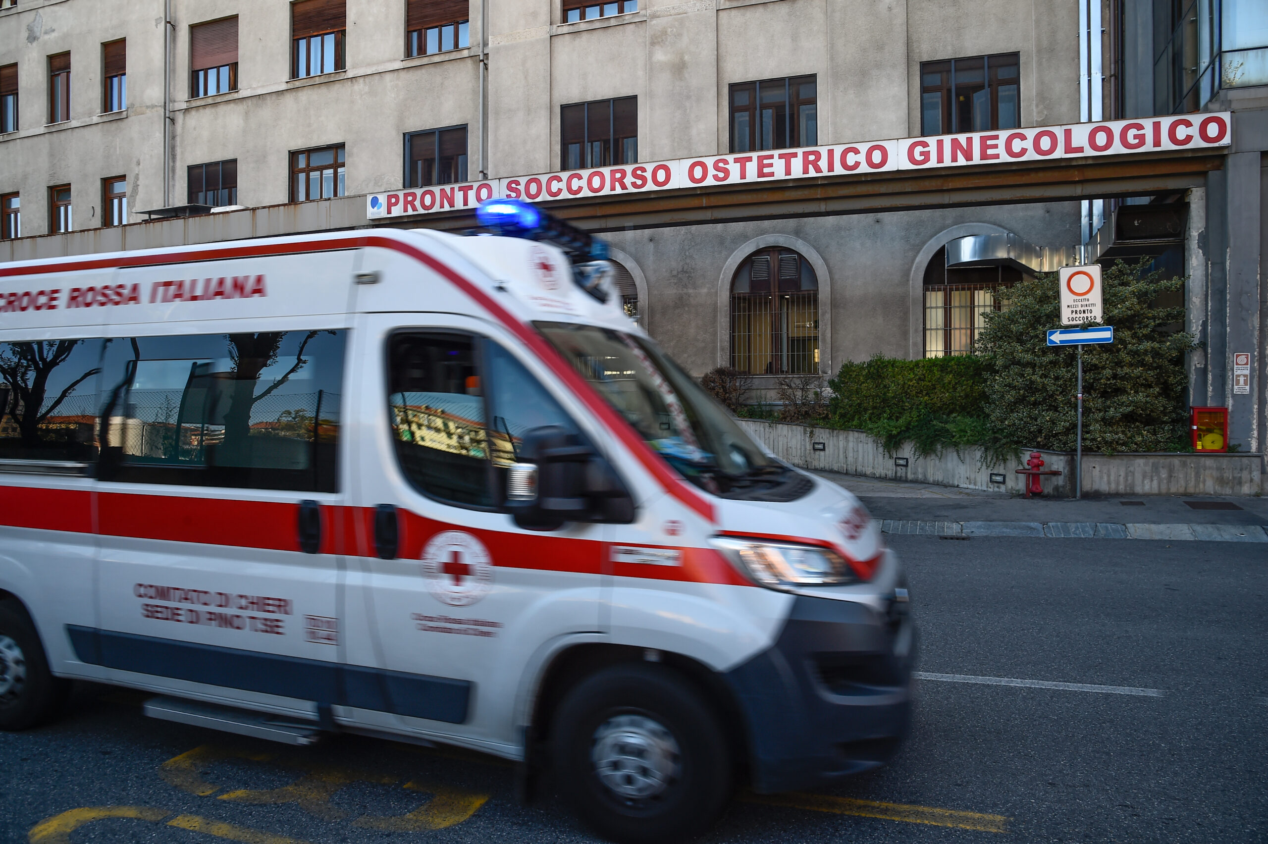 Palermo, turista americana di 18 anni violentata in casa vacanze
