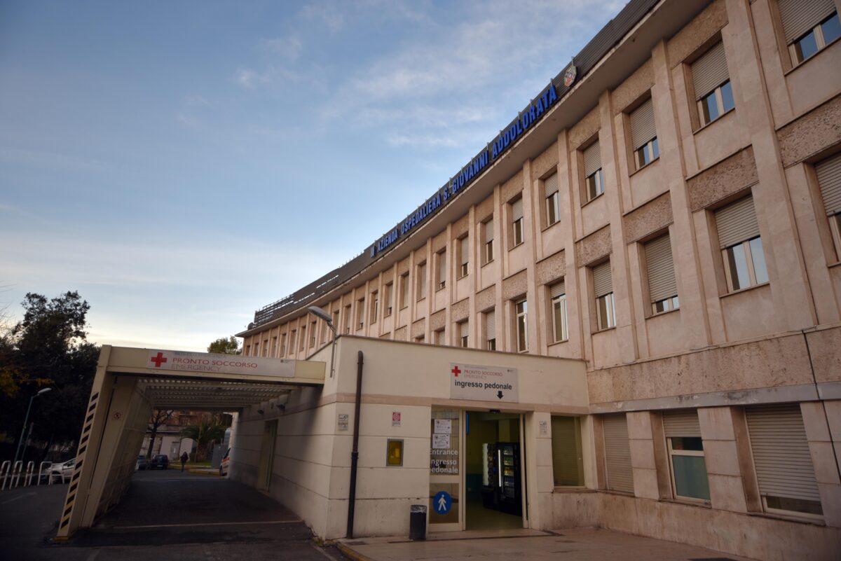 violenza al san giovanni come sta l8217infermiere aggredito a roma da Lapresse.it violenza al san giovanni come sta l8217infermiere aggredito a roma