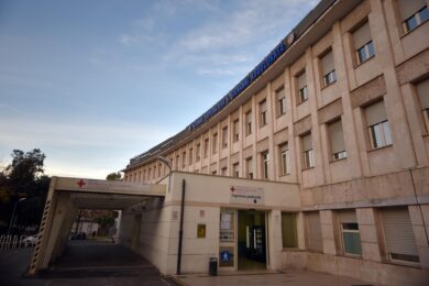 Violenza al San Giovanni, come sta l’infermiere aggredito a Roma