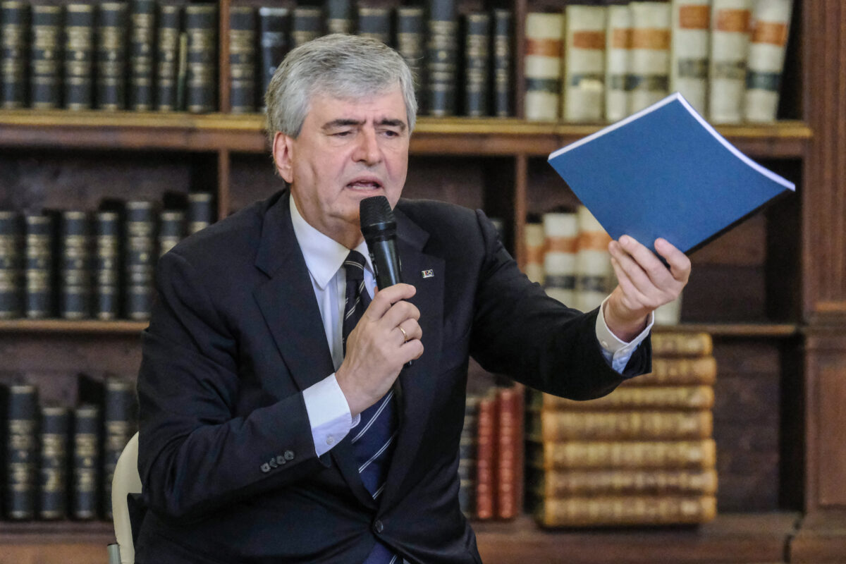 gianmarco mazzi atteso al quirinale per giurare come ministro del turismo da Lapresse.it gianmarco mazzi atteso al quirinale per giurare come ministro del turismo