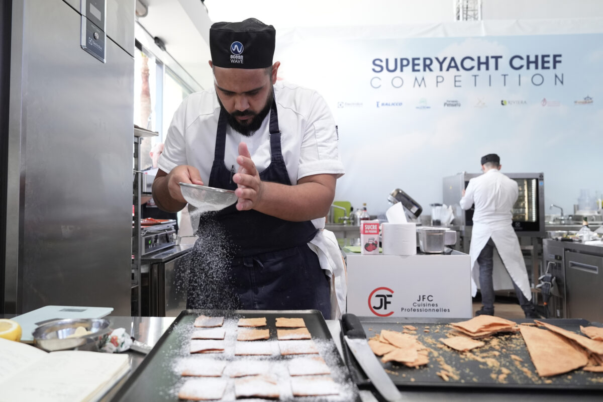 Nautica, Aaron Thomas vince la Superyacht Chef Competition allo Yacht Club de Monaco