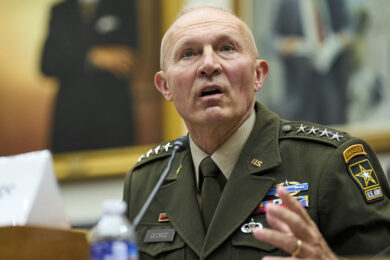 Usa, Hegseth rimuove il capo di Stato maggiore dell’Esercito Randy George