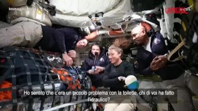 Nasa, una astronauta si improvvisa idraulica: "Me ne sono occupata io"