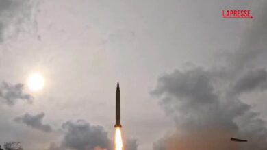 Iran, nuove ondate di missili contro Israele