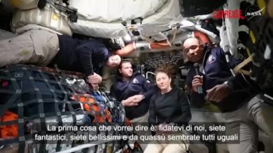 Artemis II, gli astronauti diretti verso la Luna: "Da quassù siete bellissimi e tutti uguali"