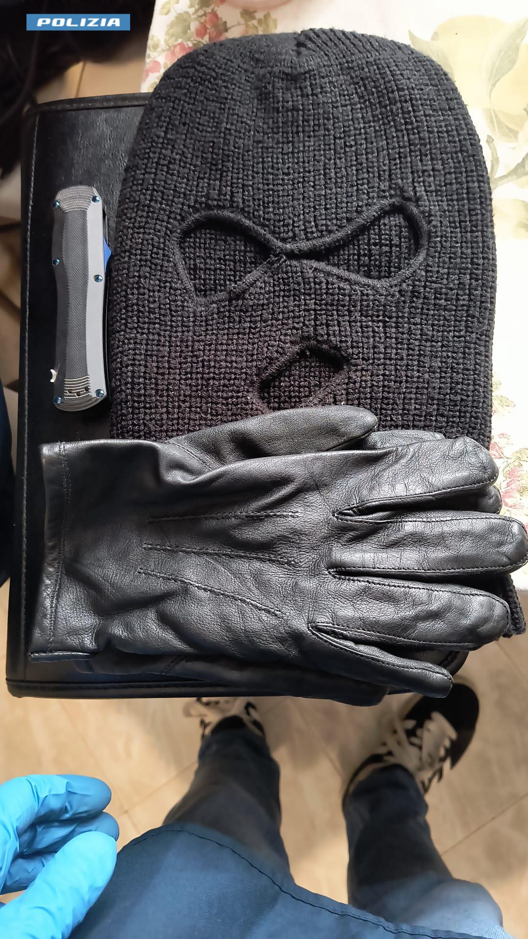 Terrorismo, istruzioni online per armi ed esplosivi, arrestato 26enne: si ispirava a Unabomber