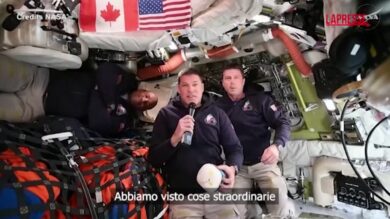 Artemis II, l'astronauta Jeremy Hansen: "Sembrava di cadere sulla Terra"