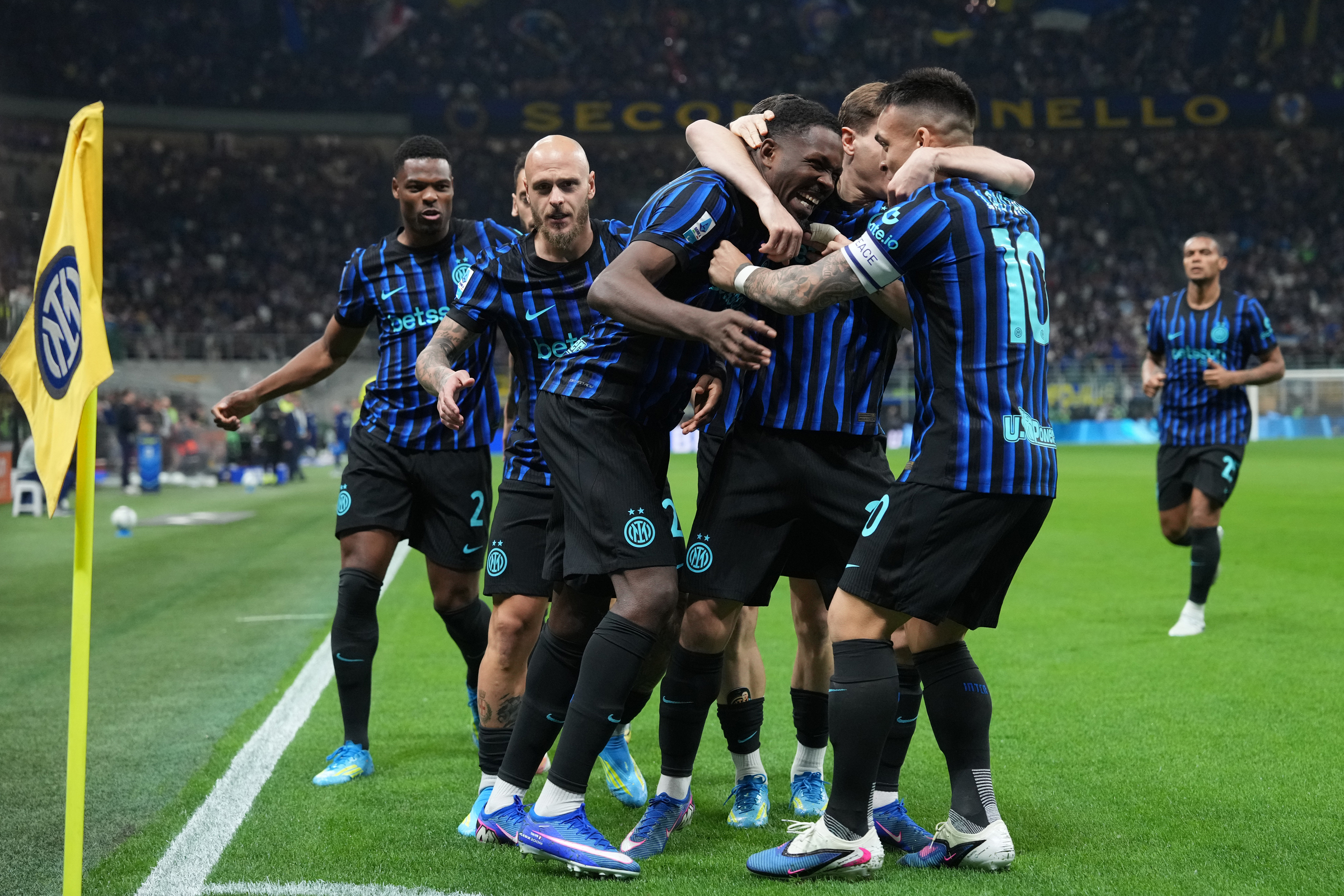 Serie A, Inter-Roma 5-2: nerazzurri a valanga e a +9 sul Milan