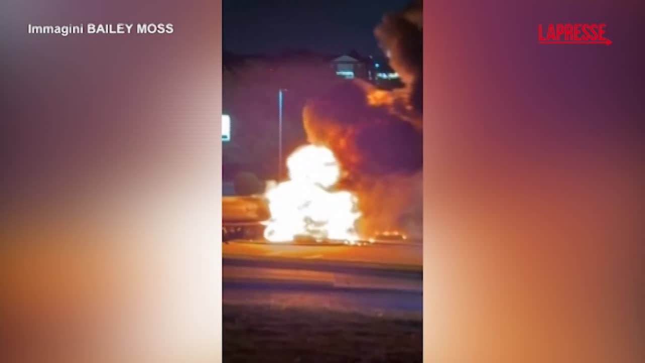 usa autocisterna si schianta e va in fiamme il video dell incidente in texas da Lapresse.it usa autocisterna si schianta e va in fiamme il video dell incidente in texas