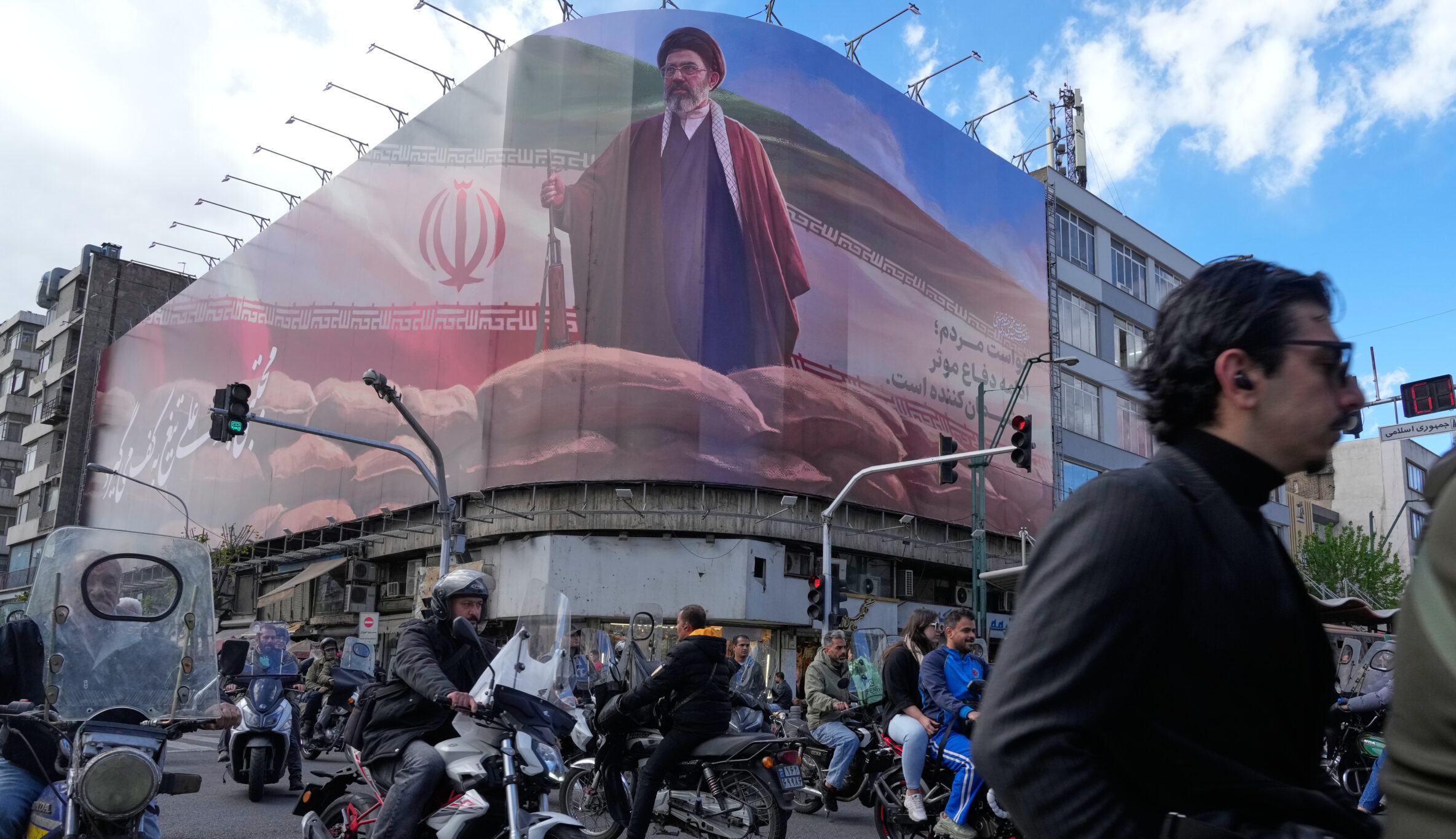 Iran, Teheran al Bahrein dopo gli attacchi Usa: “Pronti a colpire con maggiore forza se ci provocate” – La diretta