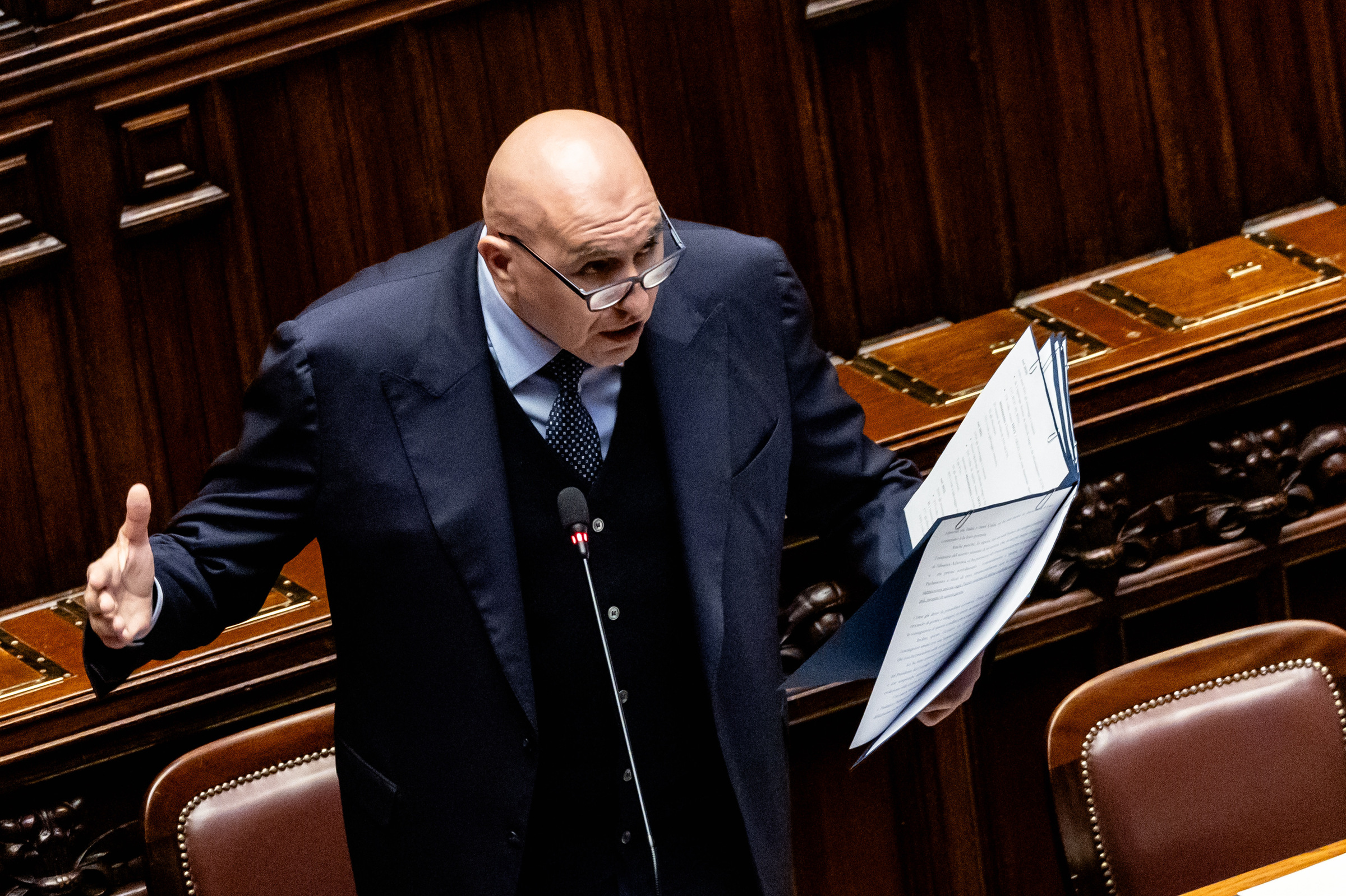 Iran, Crosetto: “Da 75 anni nessun governo ha messo in discussione accordi su basi Usa”