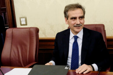 Mps, Cda risolve unilateralmente rapporto lavoro con Lovaglio