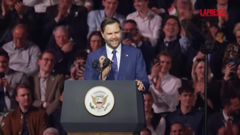 Ungheria, la telefonata di Trump a Vance durante il comizio di Orbán: "È un uomo fantastico"