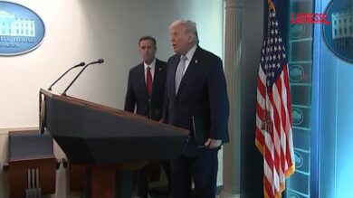 Trump sospende attacchi a Iran per due settimane