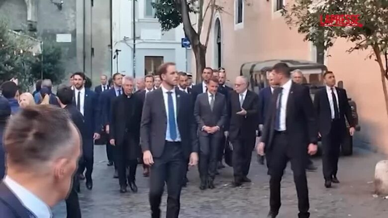Macron a Roma: “Qui per un messaggio di pace e per vedere gli amici di Sant’Egidio”