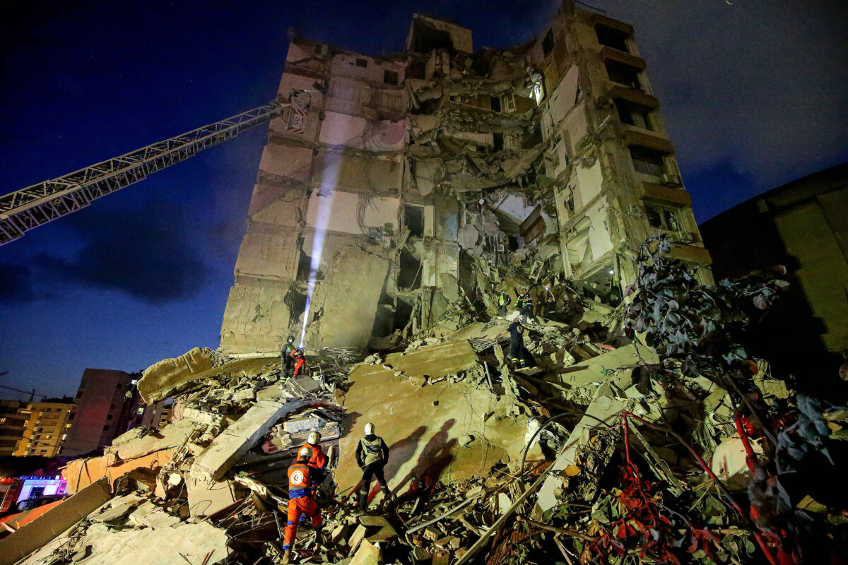 Un edificio di Beirut, in Libano, colpito da missili israeliani. (Foto: Marwan Naamani/picture-alliance/dpa/AP Images)