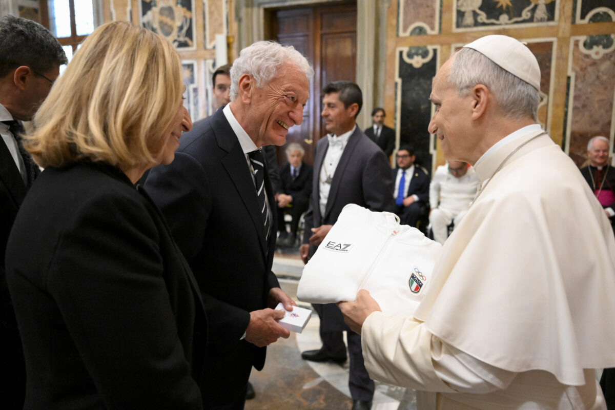 Il Papa incontra gli atleti di Milano Cortina