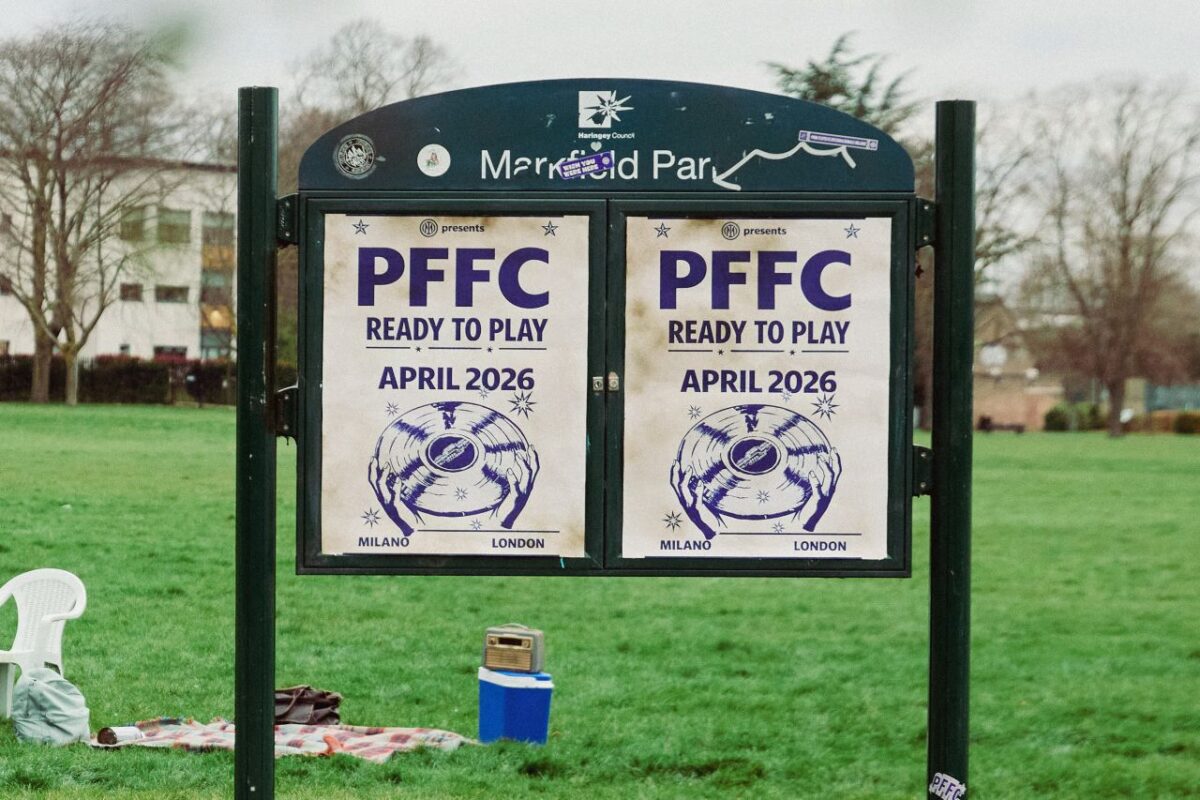 Galleria foto 'Poster misteriosi a Milano, cosa c’entrano i Pink Floyd' - foto 1