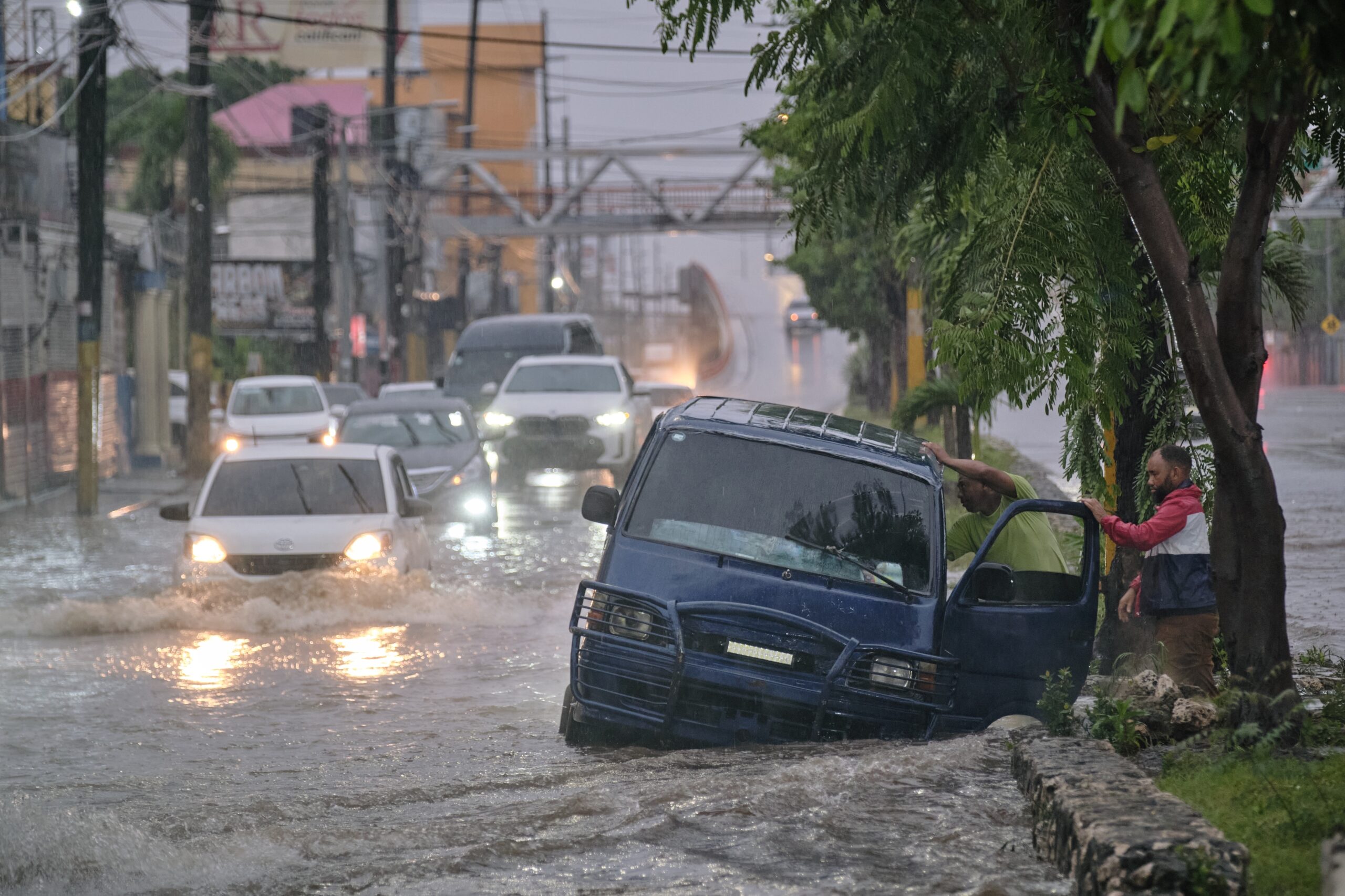 Repubblica Dominicana, forti piogge da lunedì: muore bimba di 2 anni, 5mila evacuati