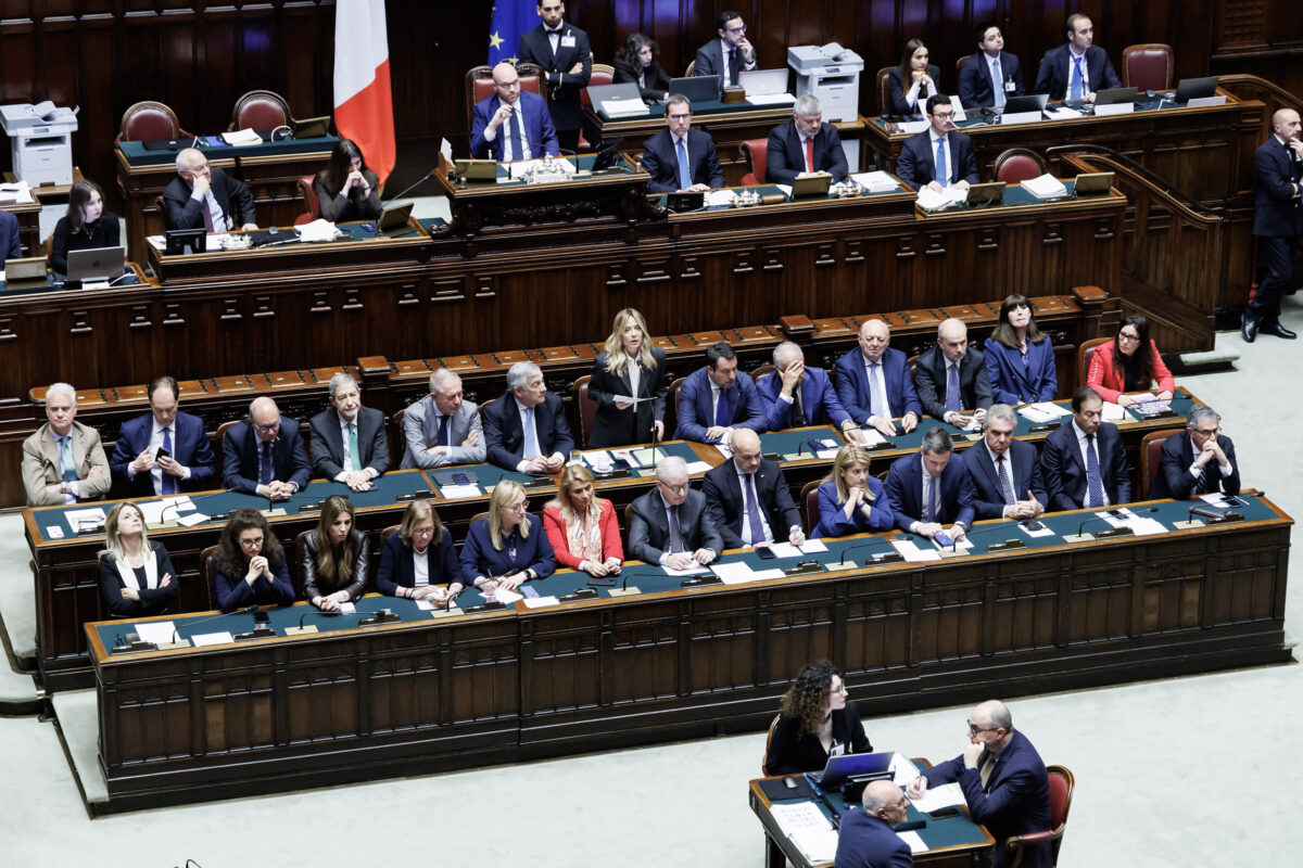 La presidente del Consiglio Giorgia Meloni nell'aula della Camera dei deputati in occasione dell'informativa sull'azione del governo, Roma, Giovedì 9 Aprile 2026 (Foto Roberto Monaldo / LaPresse)