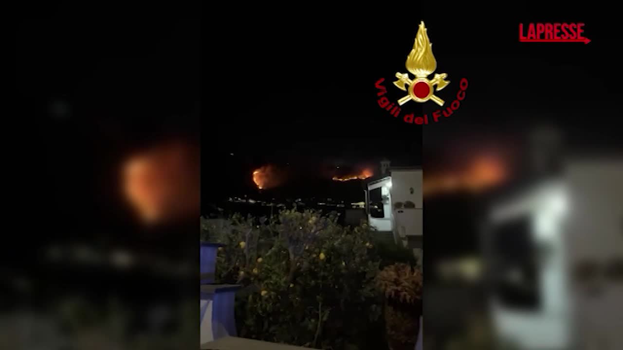 Ischia, incendio sul Monte Epomeo: l’intervento dei vigili del fuoco